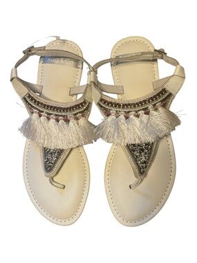 Rag & Co White Leather Risha Tassel Embellished T-Strap Sandals Size 9 NWOT